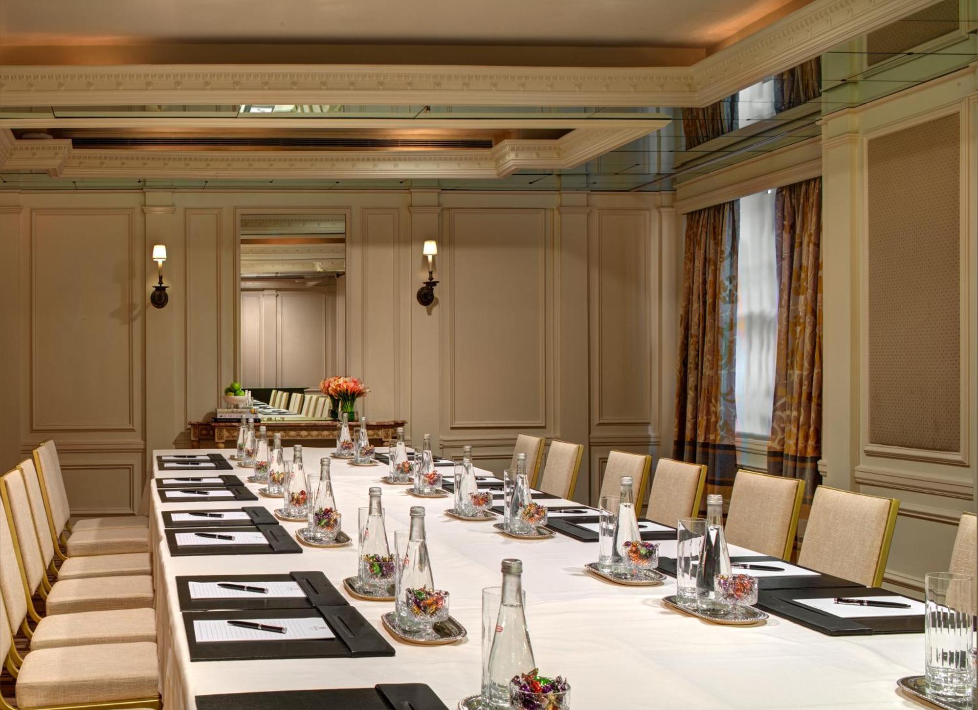 The Carlyle, A Rosewood Hotel Nueva York Exterior foto